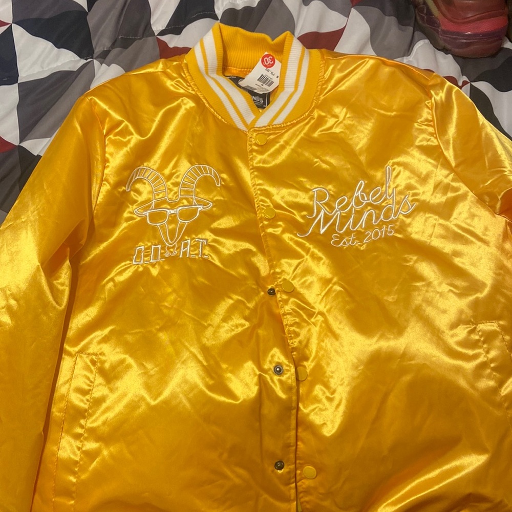 Rebel minds jacket, size medium, yellow